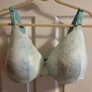 Cacique lightly lined, full coverage underwire bra, 40 DDD